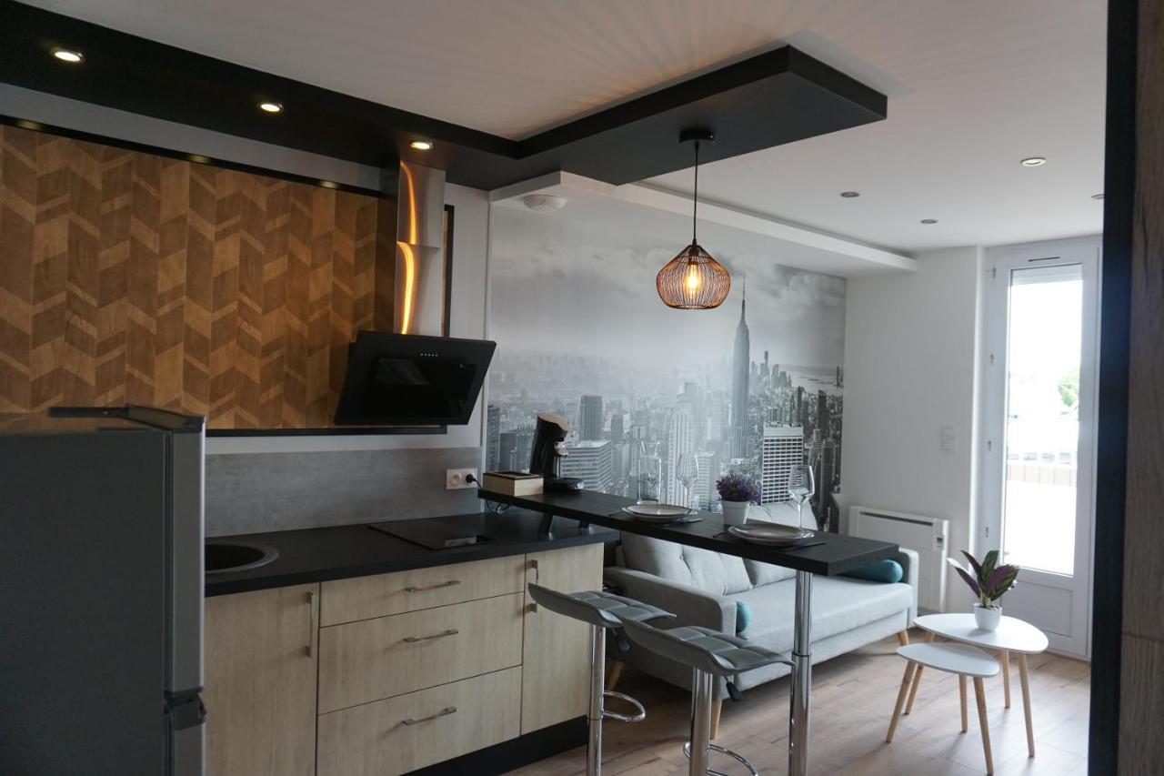 Appart Chic & Moderne Avec Balcon La Roche-sur-Yon Ngoại thất bức ảnh